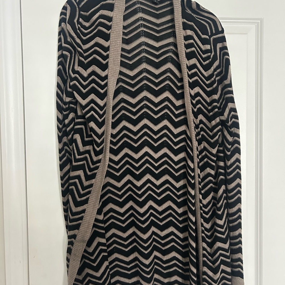 Apt. 9 Black and Tan Chevron Knit